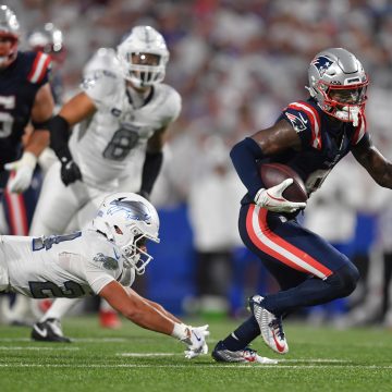 Stefon Diggs, Drake Maye Impress NFL Fans as Patriots Top Josh Allen, Bills on Late FG