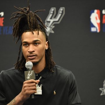 Stephon Castle, Spurs Unveil New Statement Uniforms in Video, Photos Ahead of Season
