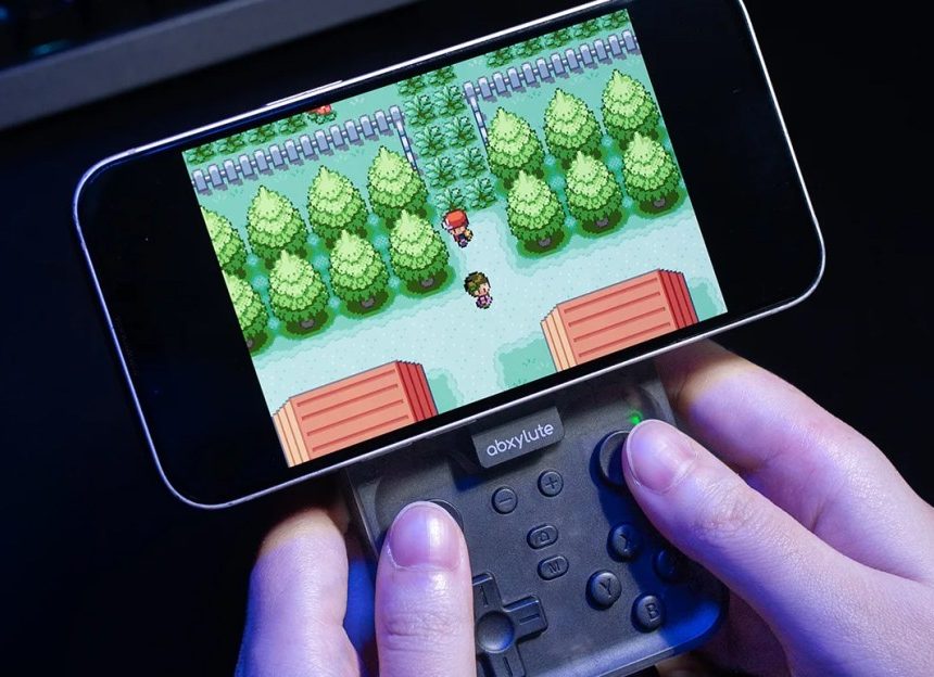 This magnetic controller brings Game Boy controls to your smartphone
