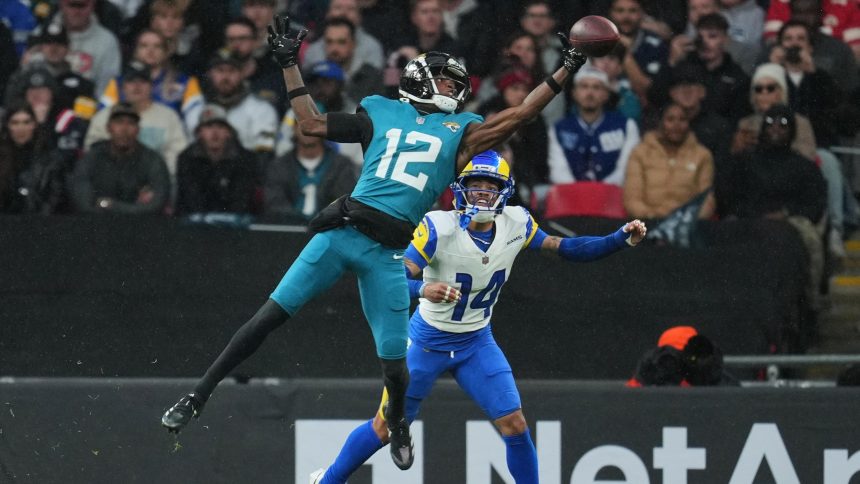 Travis Hunter's Final Stats, Highlights from Historic Day for Jags Rookie