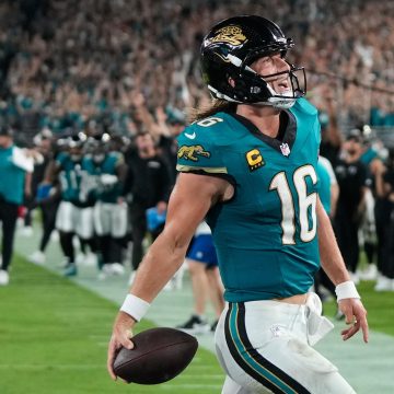 Trevor Lawrence Amazes NFL Fans with Game-Winning TD to Upset Patrick Mahomes, Chiefs