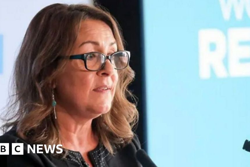 Two Reform UK councillors booted out of party in Kent