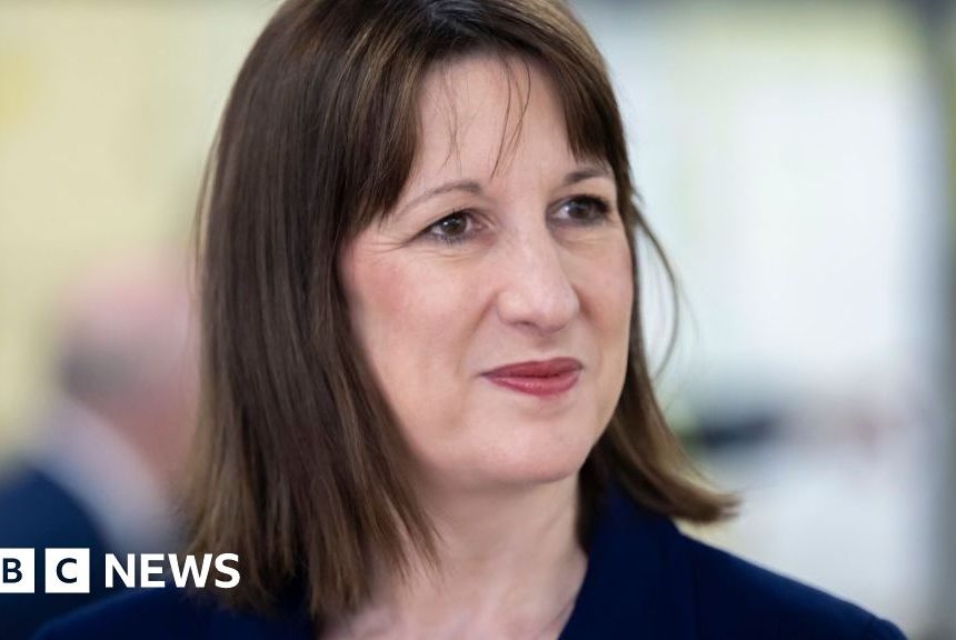 UK forecast to be second-fastest growing economy in G7