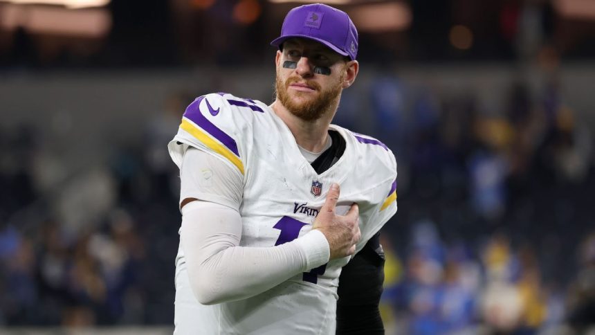 Vikings' Carson Wentz: Wanted to stay in TNF game despite Vikings' Carson Wentz: Wanted to stay in TNF game despite pain