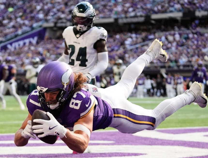 Vikings' T.J. Hockenson: 'Ridiculous' that TD was overturned