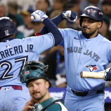Vladimir Guerrero Jr., Blue Jays Offense Hyped By MLB Fans in ALCS G3 Win vs. Mariners