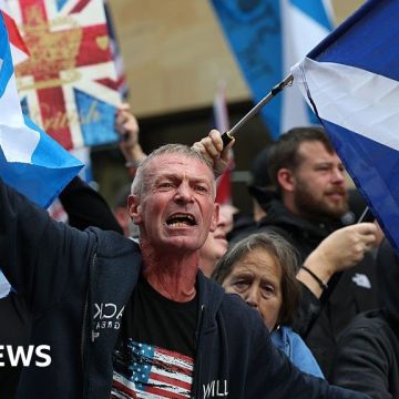 Why the right has adopted the saltire