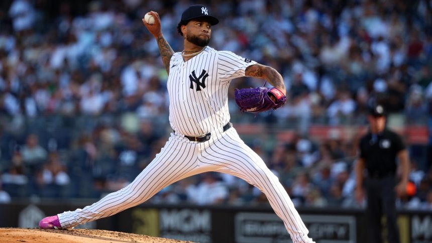 Yankees' Luis Gil to Start Game 1 of ALDS vs. Blue Jays, Aaron Boone Says