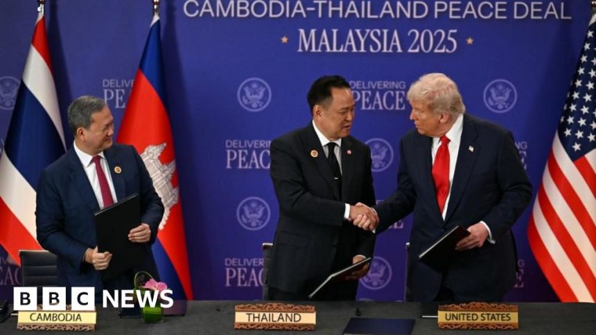 Trump presides over Thai-Cambodia 'peace deal' Trump presides over Thai-Cambodia ‘peace deal’