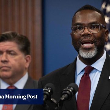Trump escalates attacks, calls for jailing Democratic Chicago mayor, Illinois governor