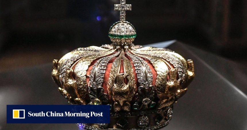 Daylight robbery: thieves steal priceless French crown jewels from Louvre museum in Paris