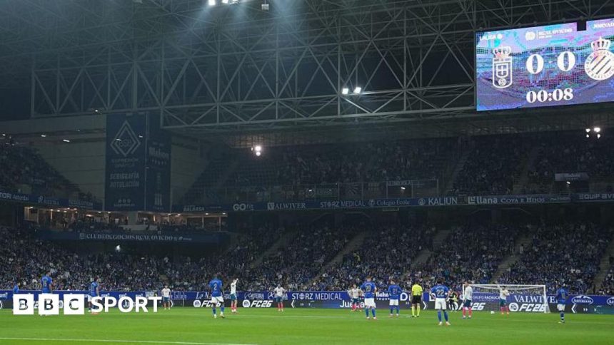 Barcelona in Miami: Oviedo and Espanyol players stage 15-second protest against La Liga