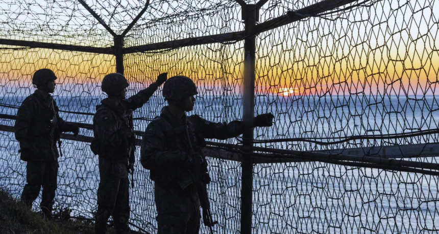 Armed North Korean soldiers crossed MDL in pursuit of defector, Seoul confirms