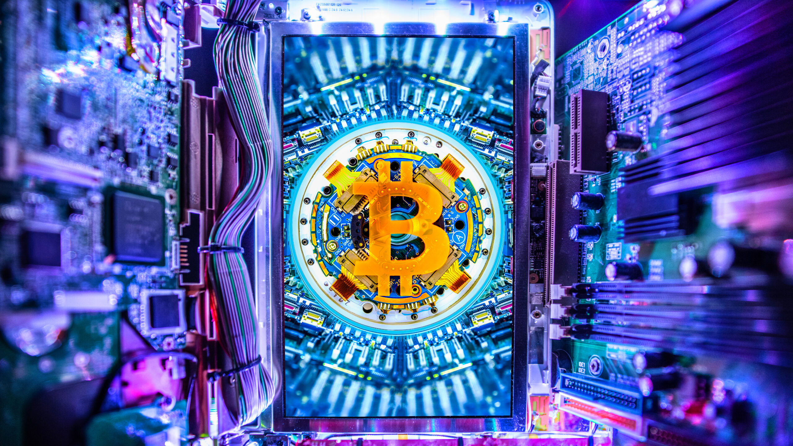 Bonkers Bitcoin heist: 5-star hotels, cash-filled envelopes, vanishing funds