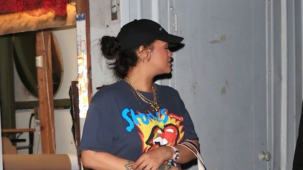 Even Rihanna Can’t Resist the Ease of the Boat and Tote