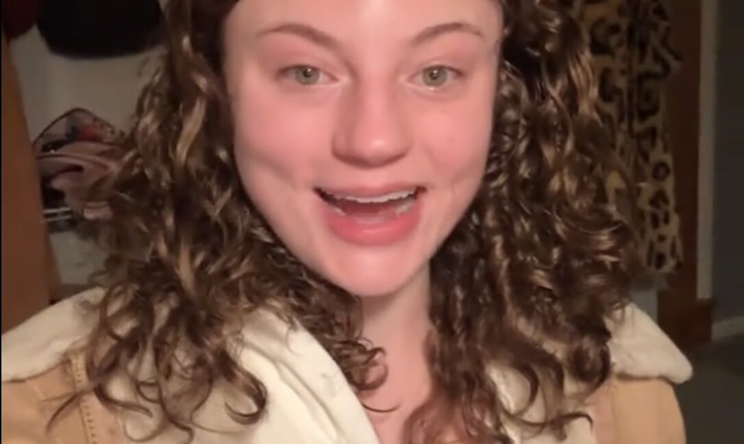 Faced with naked man, DoorDasher demands police action; they arrest her for illegal surveillance