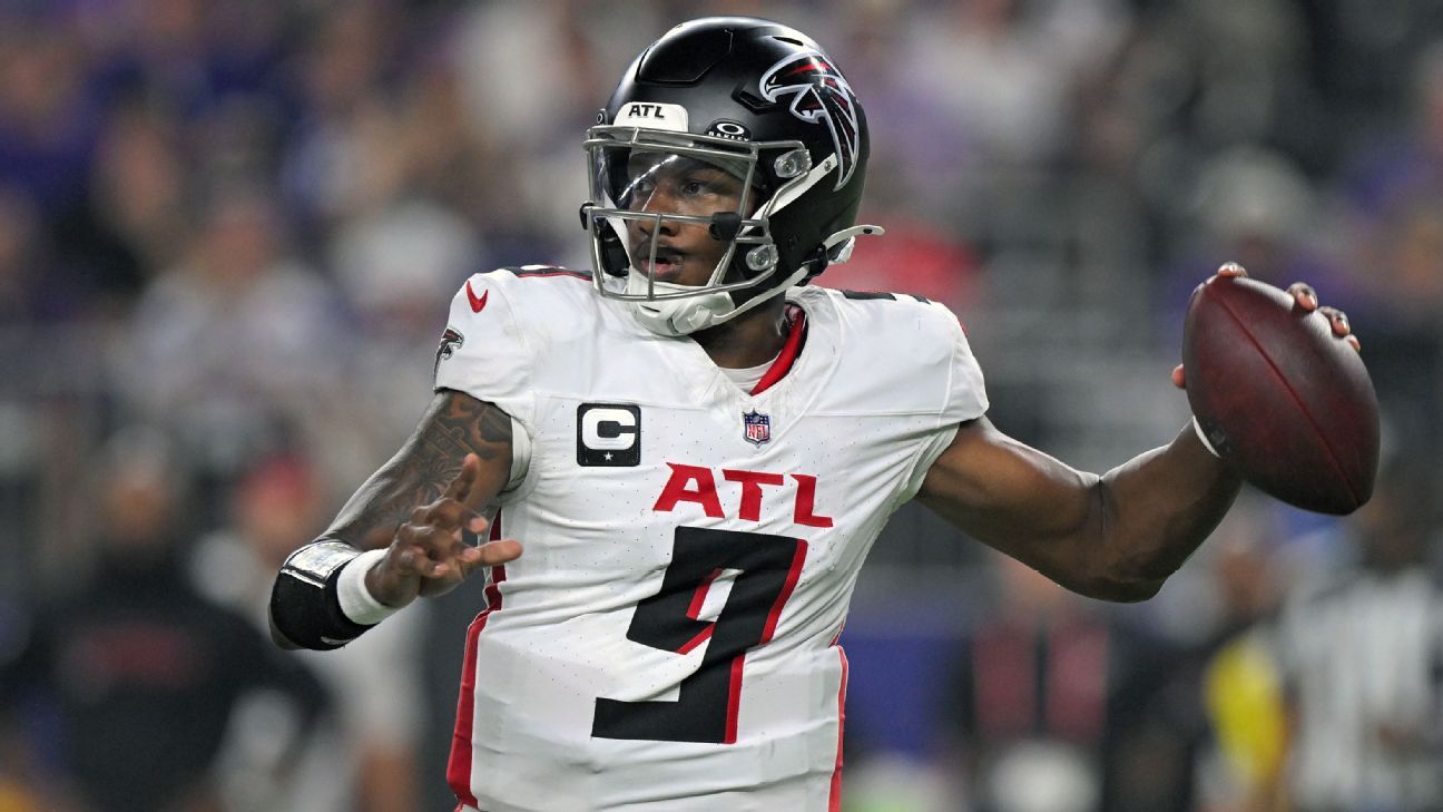 Falcons coach says Patriots illegally simulated snap by clapping