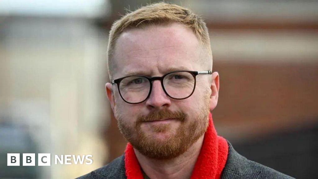 Former Labour MP Lloyd Russell-Moyle joins Green Party