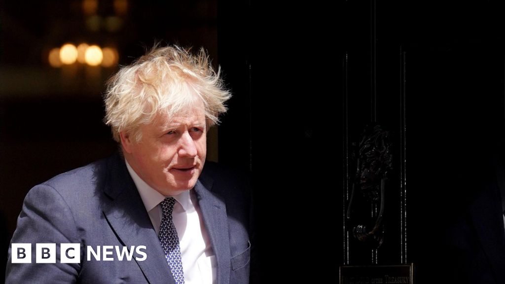 Johnson oversaw 'toxic culture' in No 10, inquiry finds