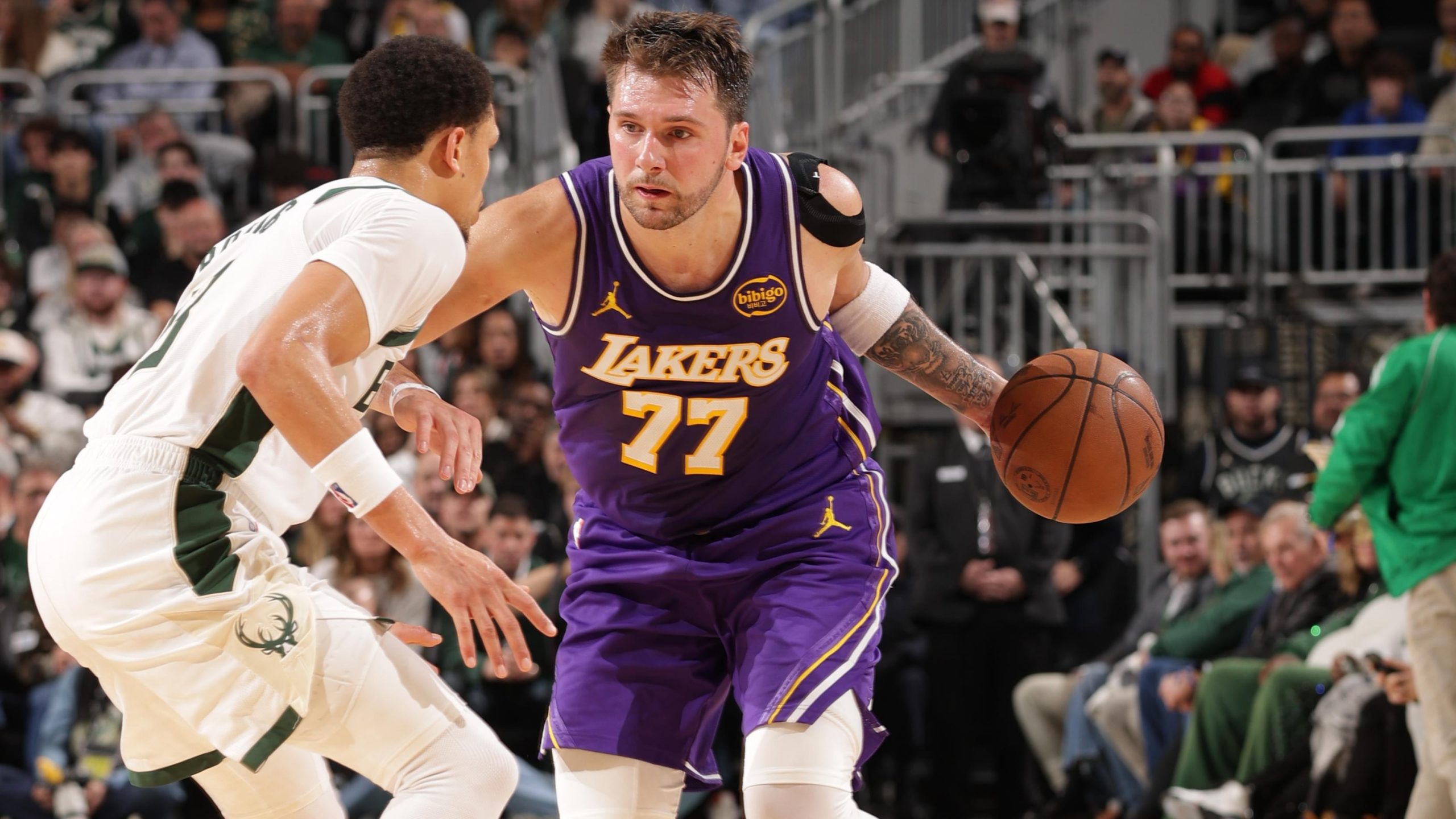Luka Doncic Makes History, Thrills NBA Fans as Lakers Improve to 10-4 in Win vs. Bucks