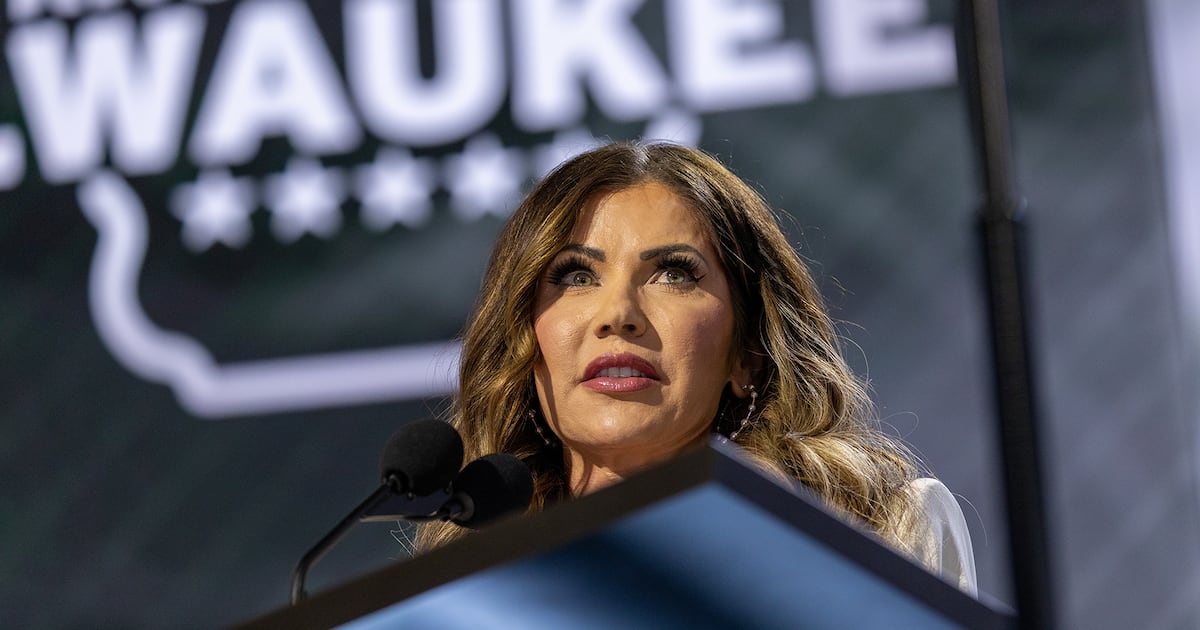 Plastic Surgeons Wrestle With Requests for ‘Mar-A-Lago Face’