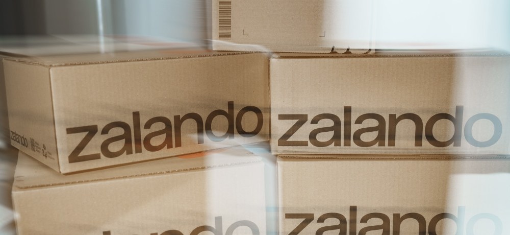 Zalando packing boxes.