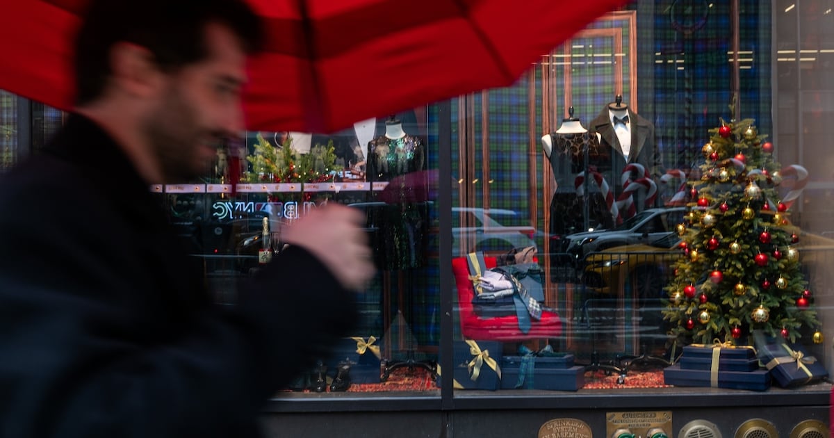 US Retail Sales Are Proving Resilient While Risks Mount