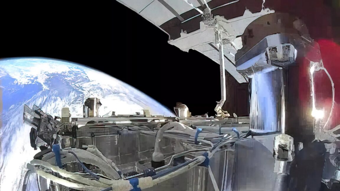 US spy satellites built by SpaceX send signals in the “wrong direction”