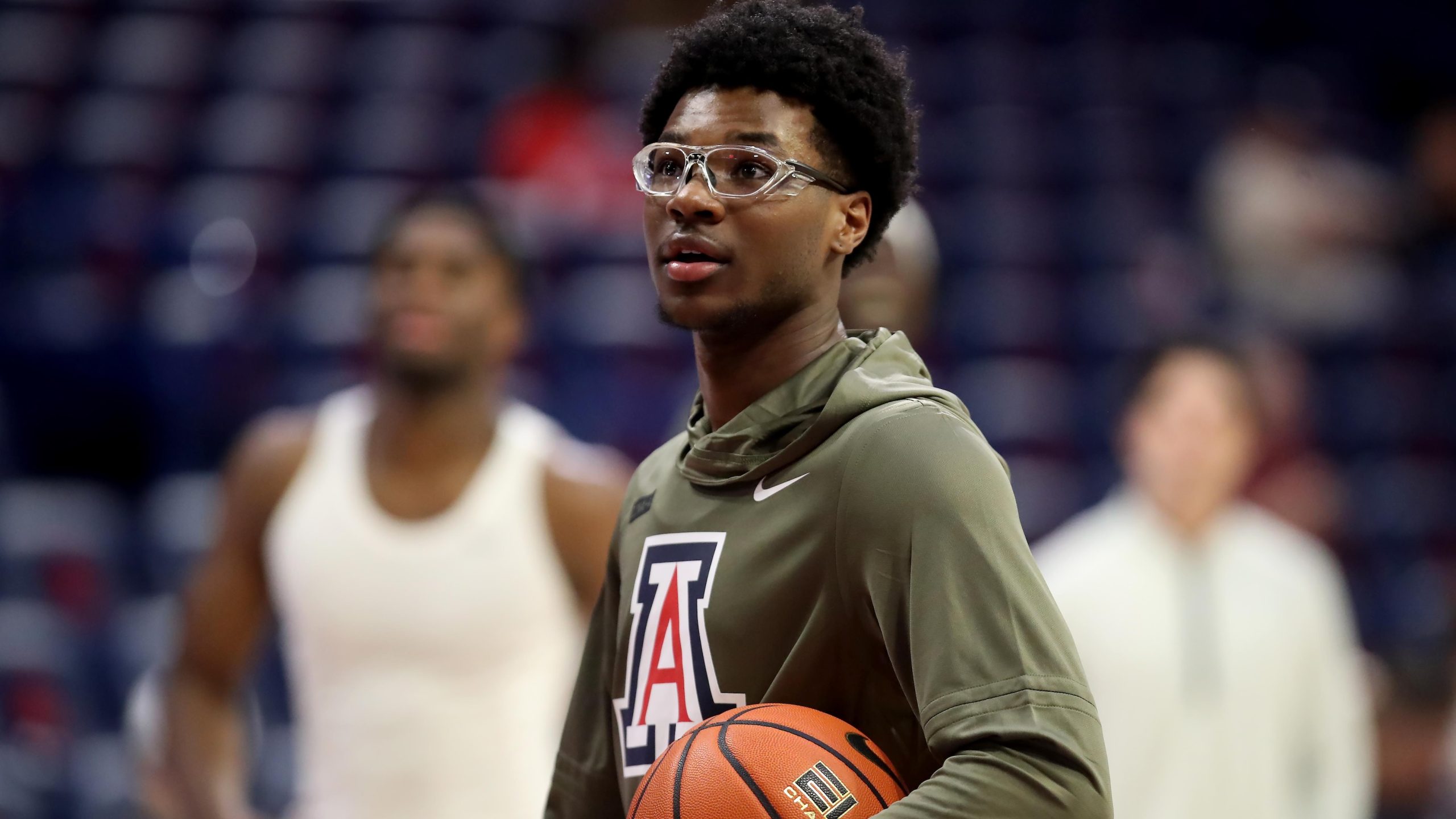 Why Bryce James Didn't Play vs. UCLA, Will LeBron's Son Make Arizona Debut vs. UConn?