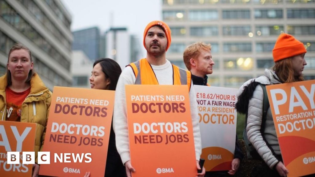 Last minute offer may avert next week's doctor strike
