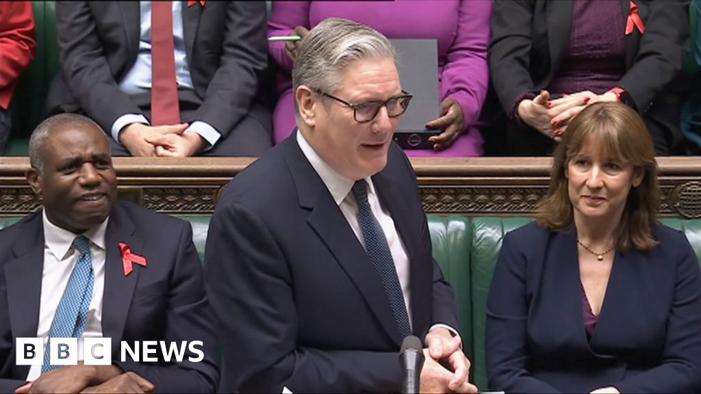 PMQs: PM defends Rachel Reeves as Tories call for her to go