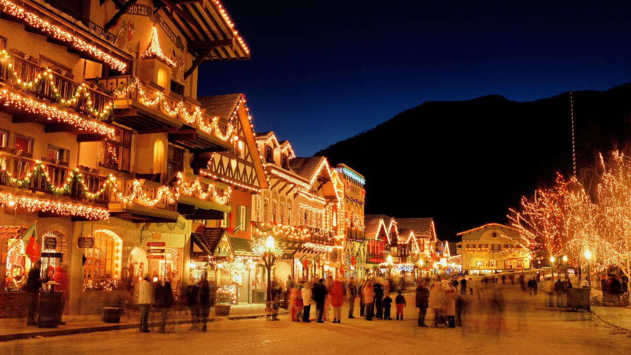 The Best Christmas Towns in the USA for a Dose of Holiday Cheer