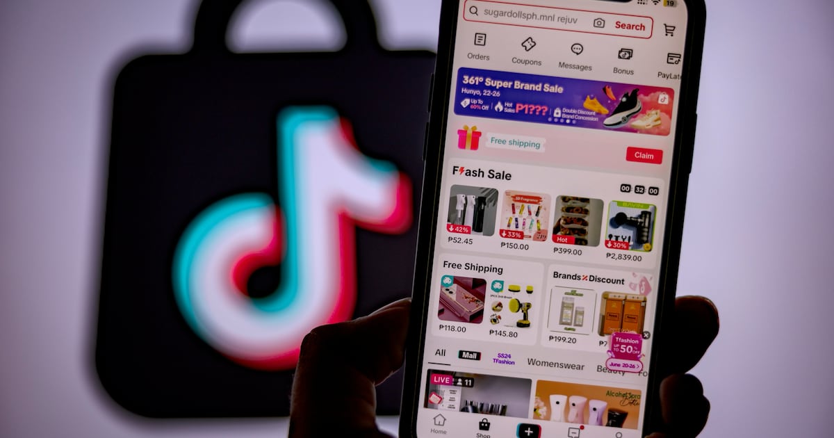 TikTok Signs Deal to Sell US Unit to American Investor-Led Venture
