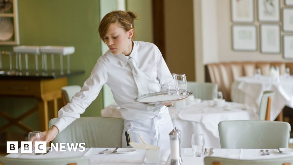 Young people on benefits to be offered construction and hospitality work